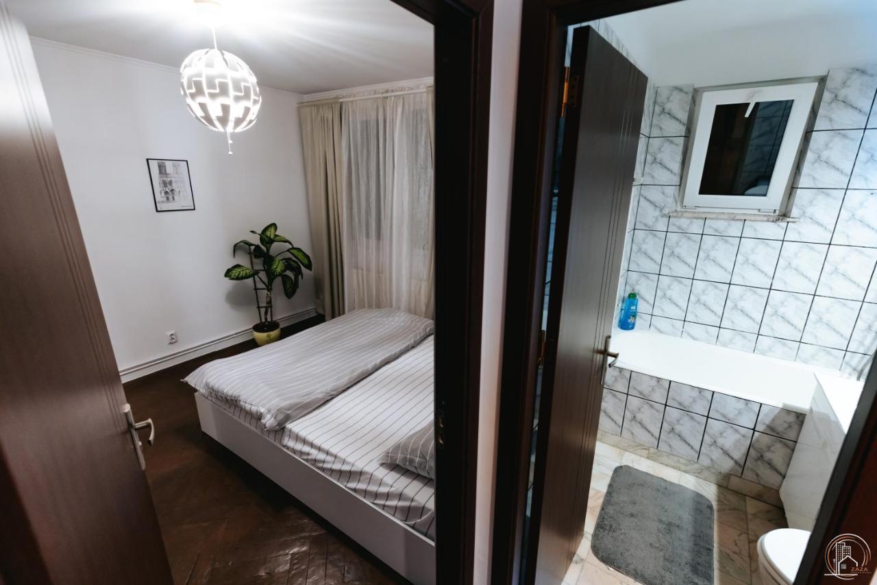 Zaza Apartament - Central Area, With Balcony Тыргу-Жиу Экстерьер фото